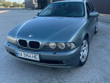 Авто BMW 5 Series 2002 № 8120171