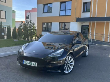 Авто Tesla Model 3 2018 № 8120764