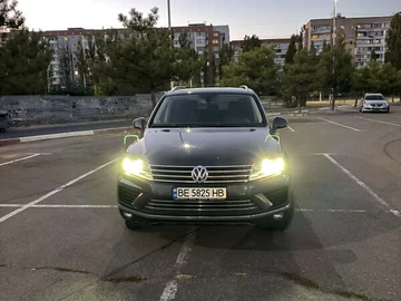 Авто Volkswagen Touareg 2015 № 8120780