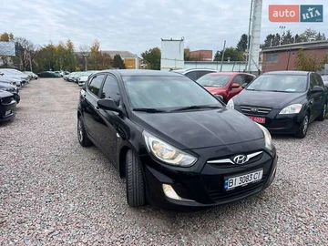 Авто Hyundai Accent 2012 № 8121080