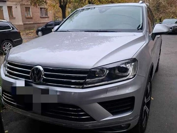 Авто Volkswagen Touareg 2017 № 8121232