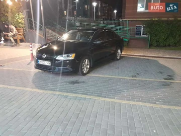 Авто Volkswagen Jetta 2011 № 8121375