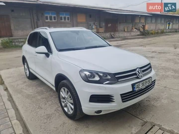 Авто Volkswagen Touareg 2013 № 8121521