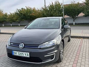 Авто Volkswagen E-Golf 2020 № 8121829