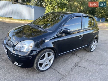 Авто Toyota Yaris 2003 № 8122123