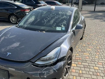 Авто Tesla Model 3 2019 № 8122889