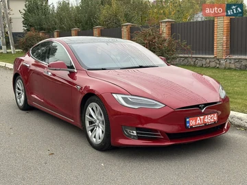 Авто Tesla Model S 2018 № 8123021