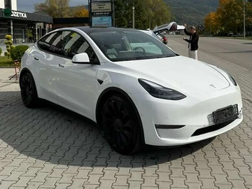 Авто Tesla Model Y 2021 № 8123039