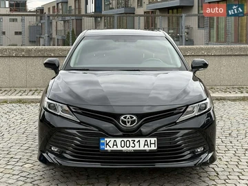 Авто Toyota Camry 2019 № 8123052