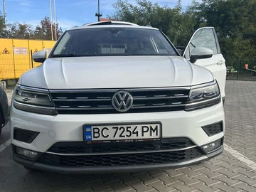 Авто Volkswagen Tiguan 2017 № 8123063
