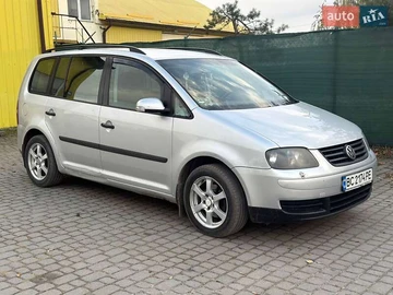 Авто Volkswagen Touran 2004 № 8123464