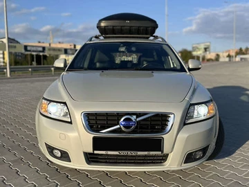 Авто Volvo V50 2012 № 8123548