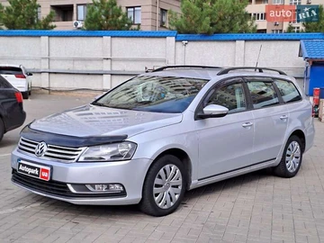 Авто Volkswagen Passat 2013 № 8123579