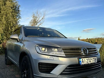 Авто Volkswagen Touareg 2015 № 8123819