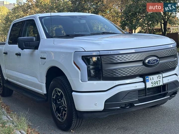 Авто Ford F-150 2023 № 8123962