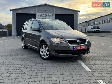 Авто Volkswagen Touran 2007 № 8124235