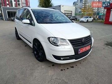 Авто Volkswagen Touran 2009 № 8124354