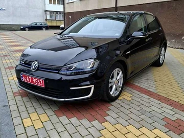 Авто Volkswagen E-Golf 2015 № 8124379