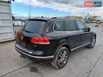 Авто Volkswagen Touareg 2016 № 8124446