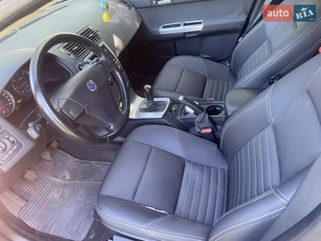 Авто Volvo V50 2007 № 8125030