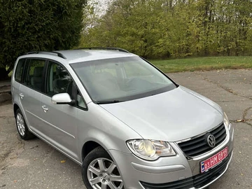 Авто Volkswagen Touran 2008 № 8125256