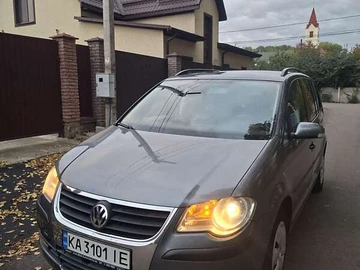 Авто Volkswagen Touran 2007 № 8125290