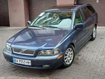 Авто Volvo V40 2001 № 8125552