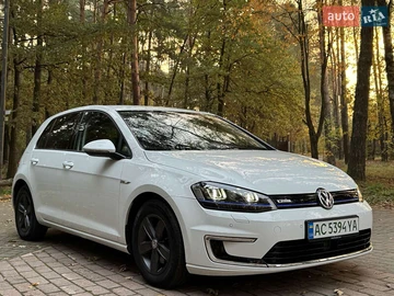 Авто Volkswagen E-Golf 2015 № 8125774