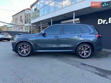 Авто BMW X5 2022 № 8126179