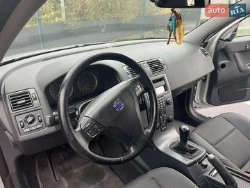 Авто Volvo V50 2007 № 8126613