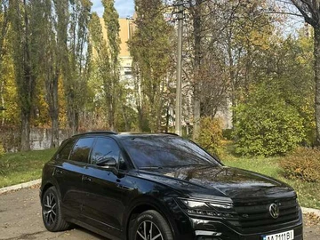 Авто Volkswagen Touareg 2023 № 8126928