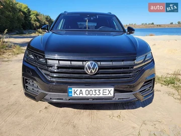 Авто Volkswagen Touareg 2022 № 8128103