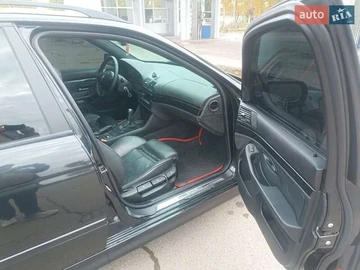 Авто BMW 5 Series 2003 № 8128371
