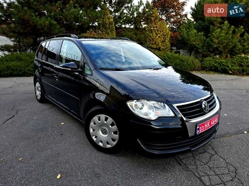 Авто Volkswagen Touran 2010 № 8128454