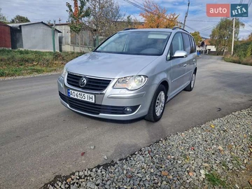 Авто Volkswagen Touran 2007 № 8129193
