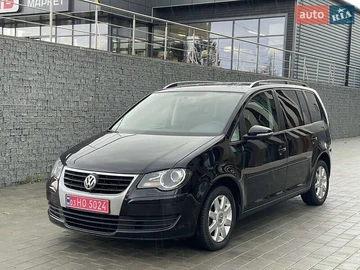 Авто Volkswagen Touran 2010 № 8129294