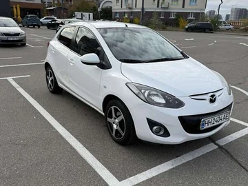 Авто Mazda 2 2010 № 8129305