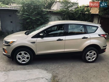 Авто Ford Escape 2017 № 8129406