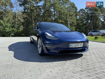 Авто Tesla Model 3 2019 № 8129635