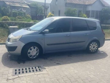 Авто Renault Scenic 2004 № 8129832