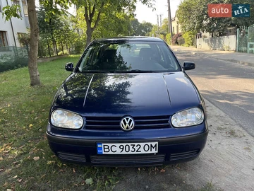 Авто Volkswagen Golf 2000 № 8129931