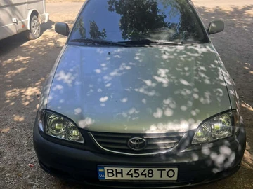 Авто Toyota Avensis 2002 № 8130006