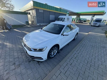 Авто Volkswagen Passat 2019 № 8130151