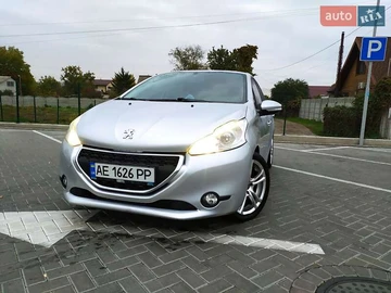 Авто Peugeot 208 2013 № 8130211