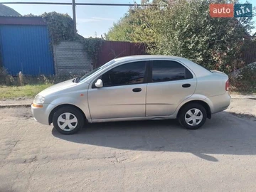 Авто Chevrolet Aveo 2004 № 8130456
