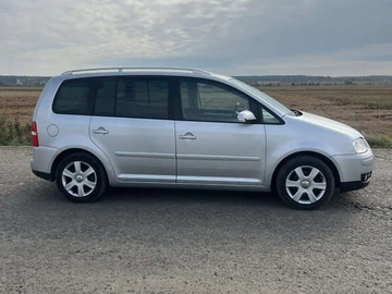 Авто Volkswagen Touran 2003 № 8130693