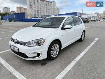 Авто Volkswagen E-Golf 2015 № 8131007