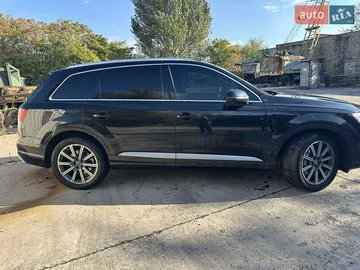 Авто Audi Q7 2017 № 8131069