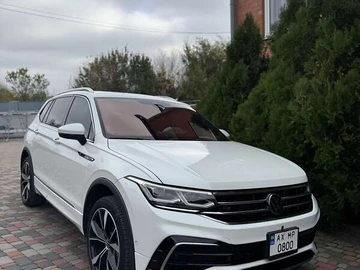 Авто Volkswagen Tiguan 2022 № 8131177