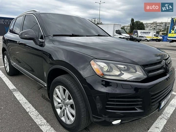 Авто Volkswagen Touareg 2014 № 8131432